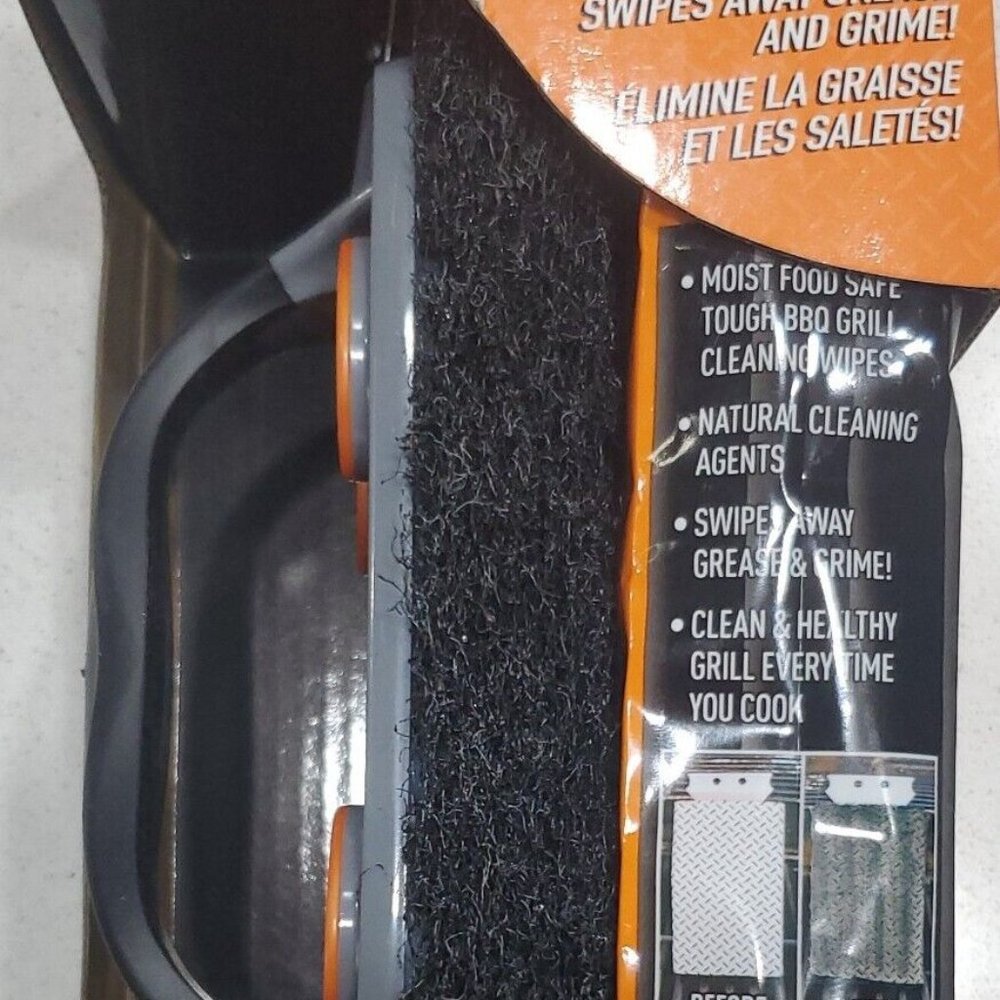 Q-Swiper BBQ Grill Brush Cleaning Set 1 Grill Brush w Steel Scraper & 25 Wipes - Picture 2 of 4